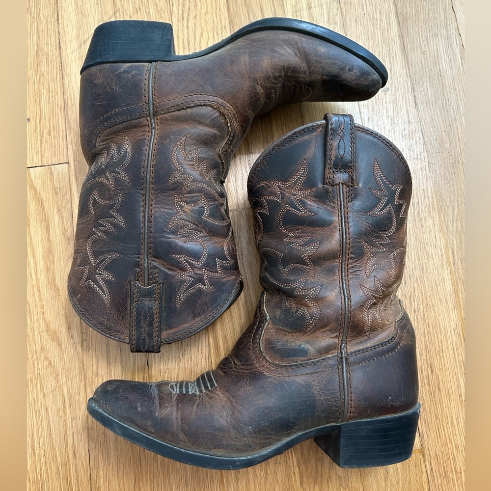 Kids ARIAT Distressed Brown  Leather Western Heritage Cowboy Boots Size 2